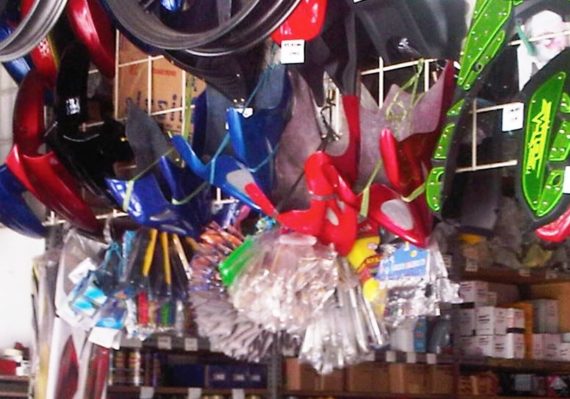 Jenis Aksesoris Motor yang Dijual di Toko Grosir Terlengkap