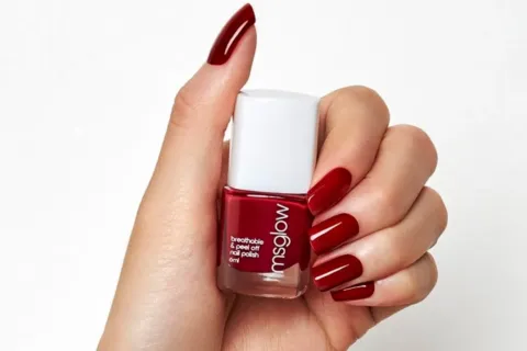 Rekomendasi Nail Polish Warna Kekinian dan Halal Buatan Indonesia
