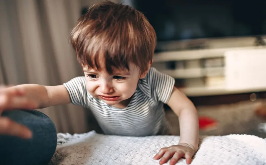 Tips menghadapi anak tantrum dengan tenang dan sabar demi menjaga kesehatan emosional si kecil