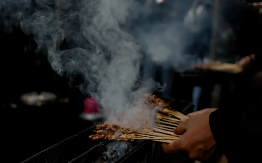 Berbagai macam hidangan wisata kuliner lokal khas Indonesia yang menggugah selera